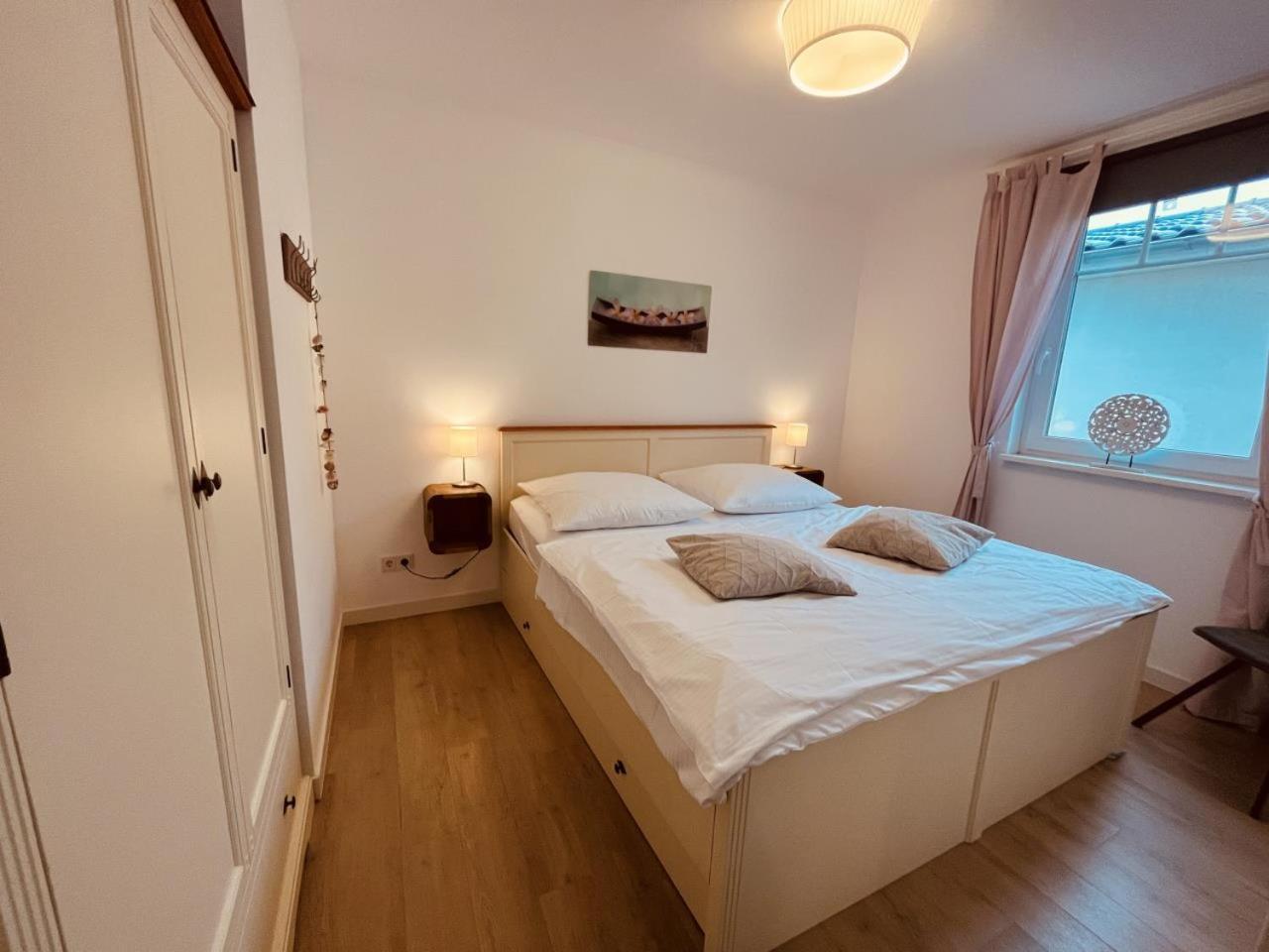 Ferienwohnung Asia In Born Eksteriør billede