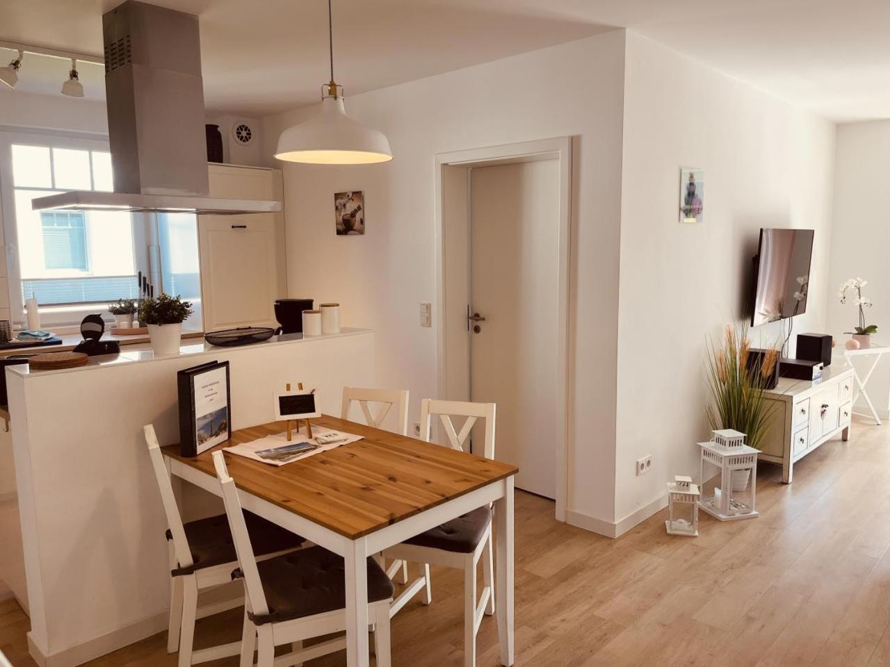 Ferienwohnung Asia In Born Eksteriør billede